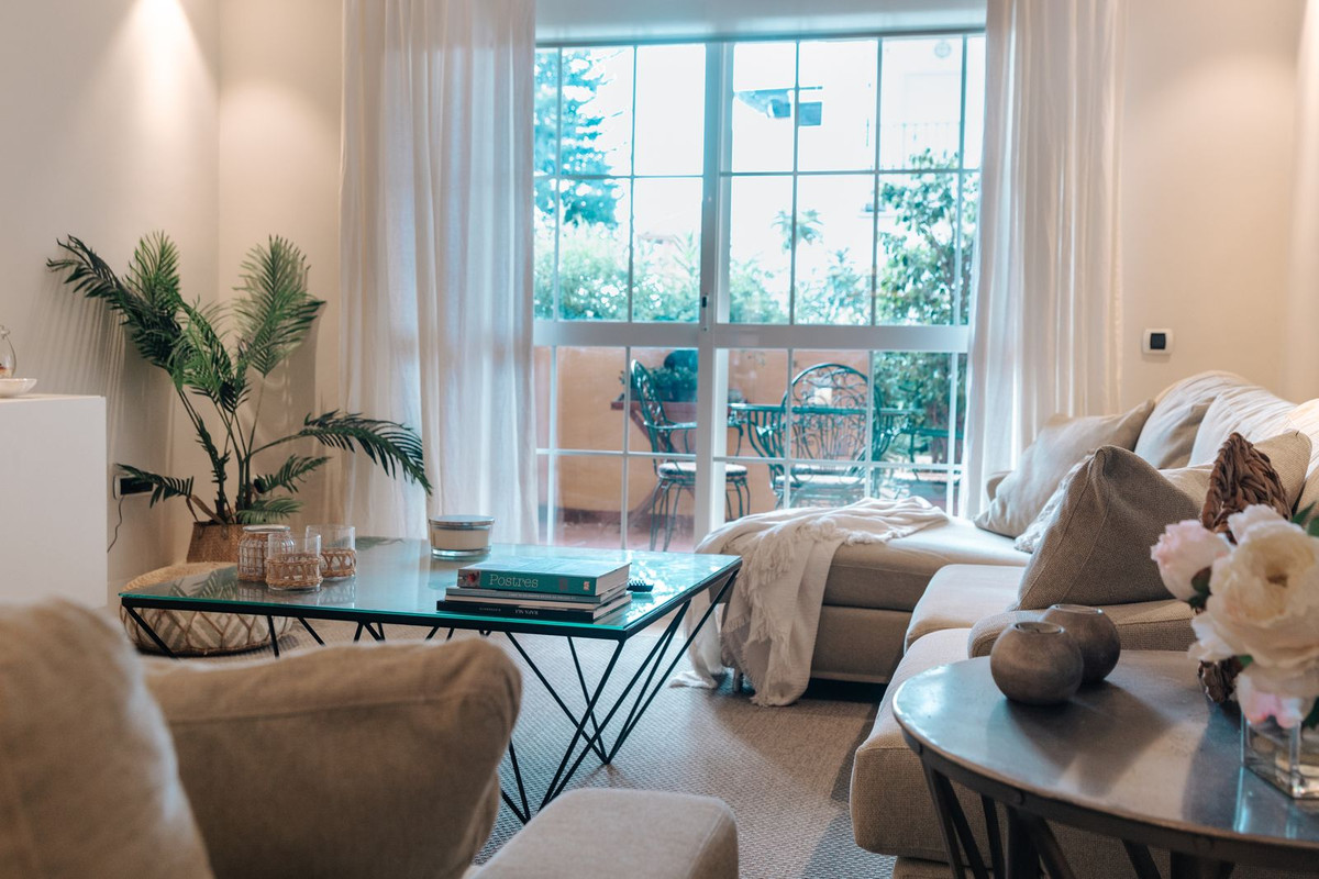Ground Floor Apartment for short term rent in Bahia de Marbella, Marbella East