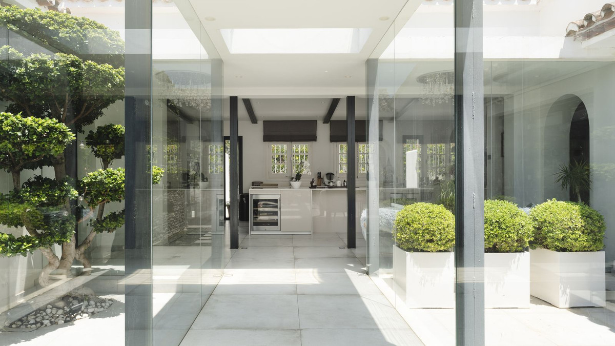 Villa for short term rent in Cortijo Blanco, San Pedro de Alcantara