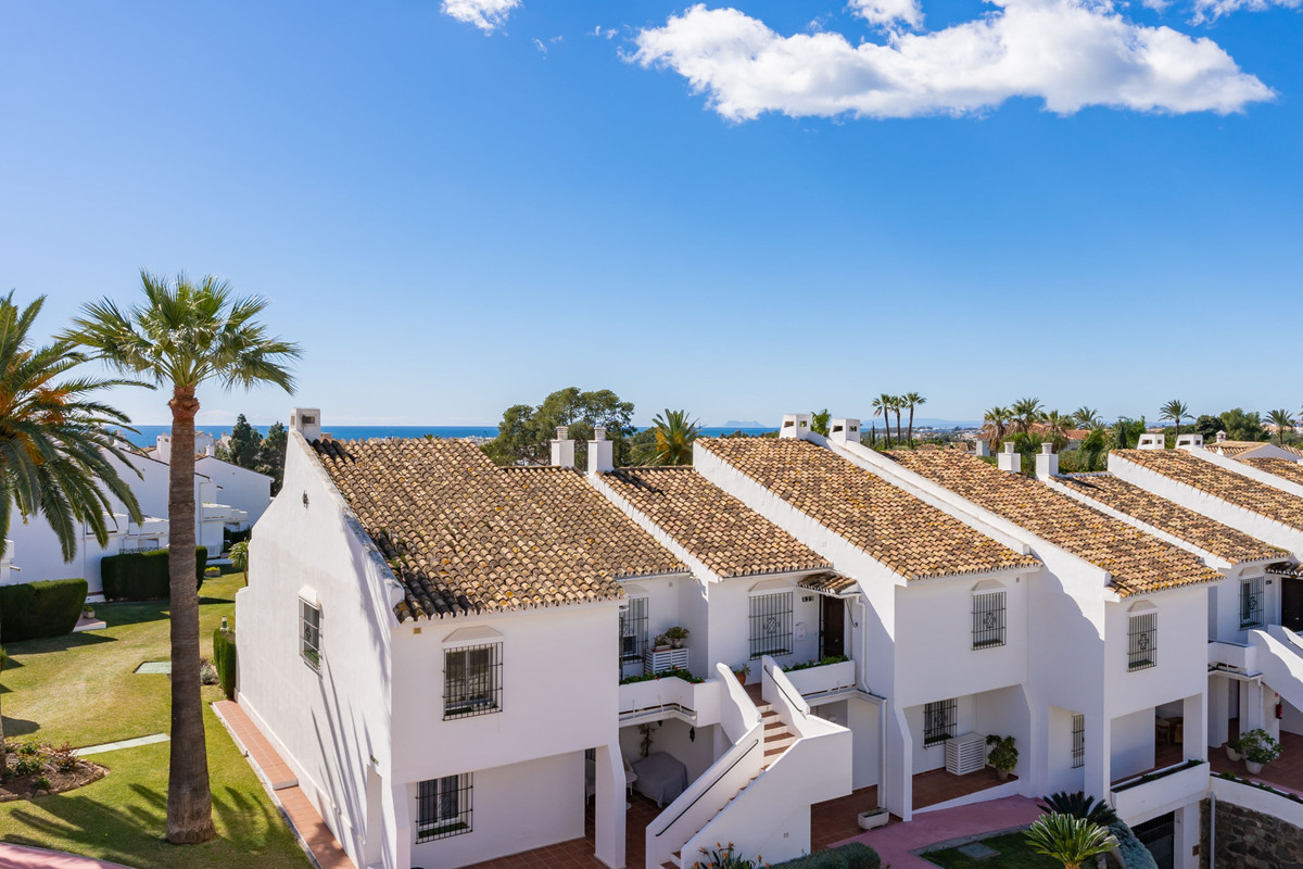 Apartment for short term rent in Nueva Andalucia, Marbella