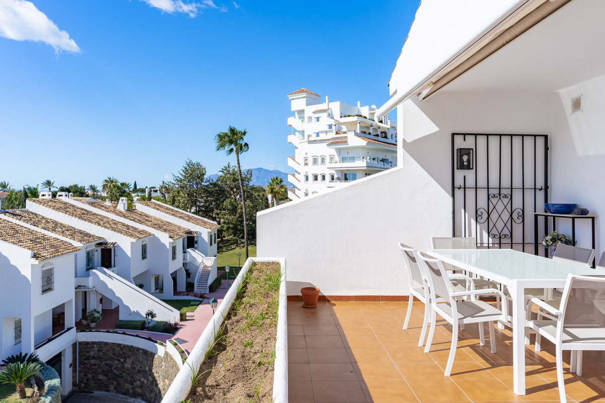Apartment for short term rent in Nueva Andalucia, Marbella