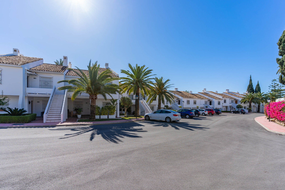 Apartment for short term rent in Nueva Andalucia, Marbella