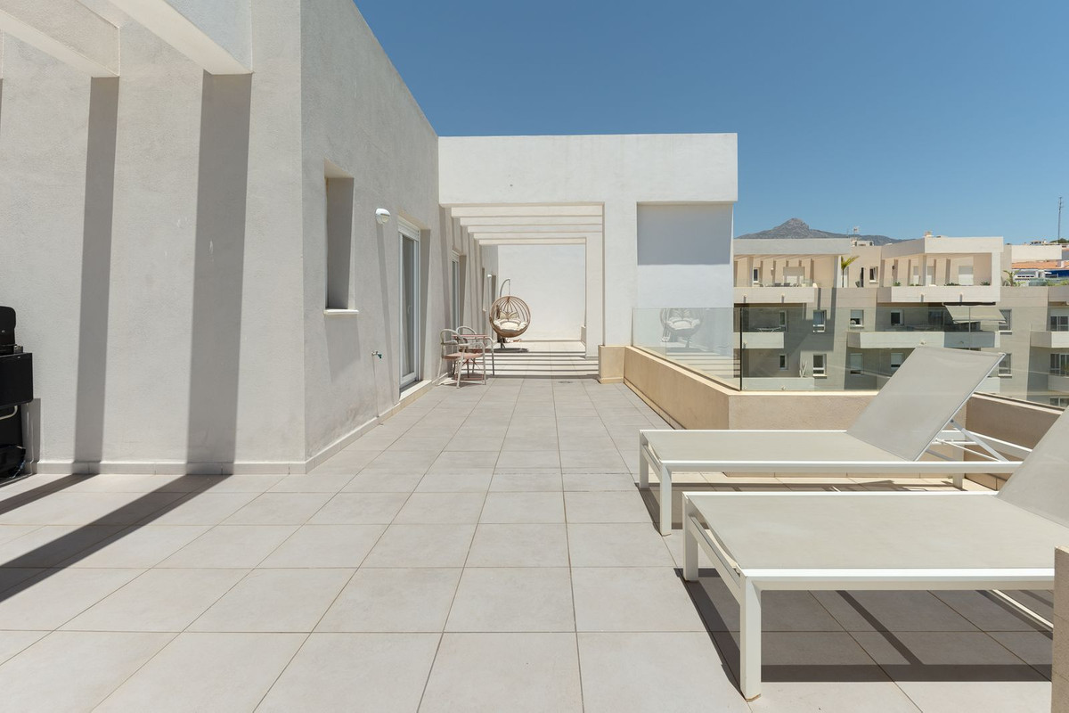 Ático en alquiler en Nueva Andalucia, Marbella