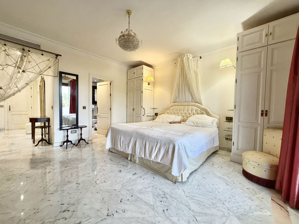Apartment for long term rent in Marbella Golden Mile