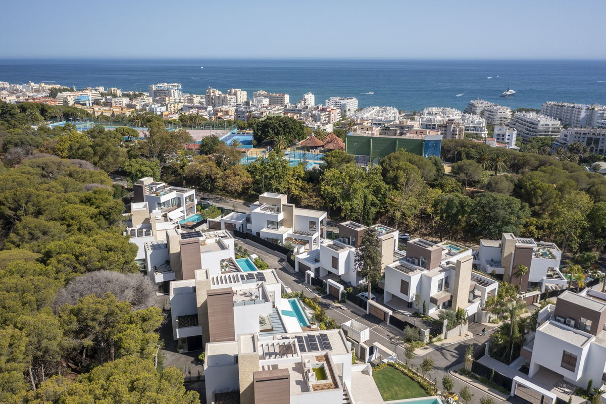 Villa for short term rent in Marbella