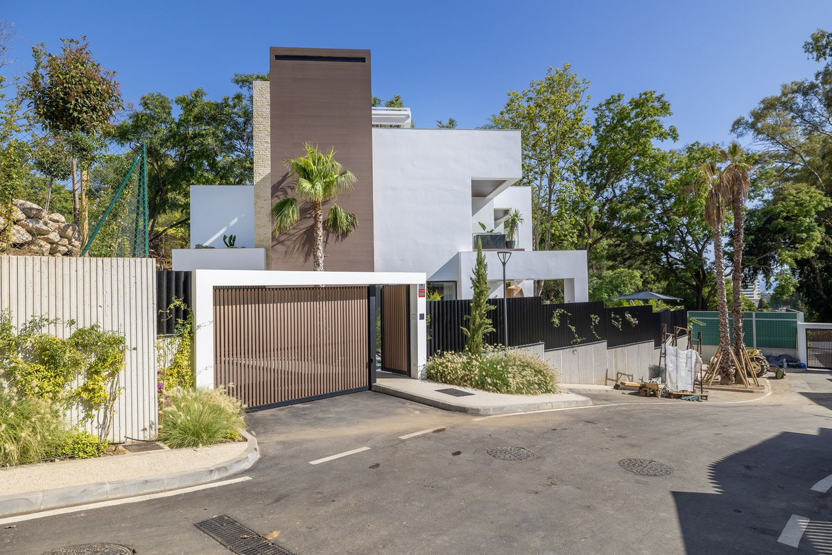 Villa for short term rent in Marbella