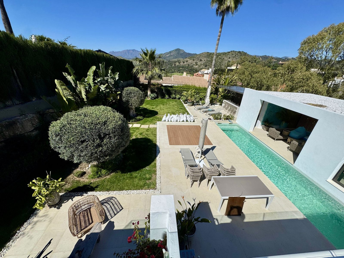 Villa for short term rent in Benahavis