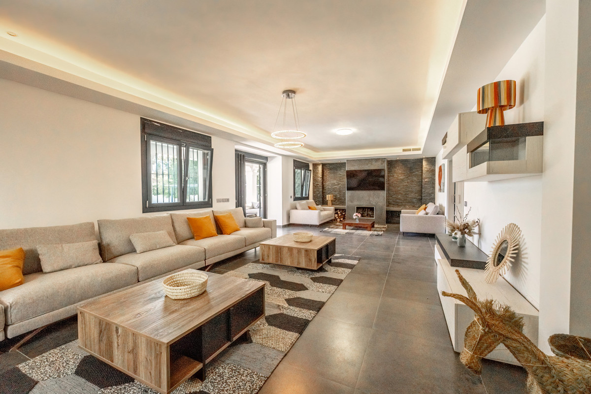 Villa for long term rent in Nueva Andalucia, Marbella