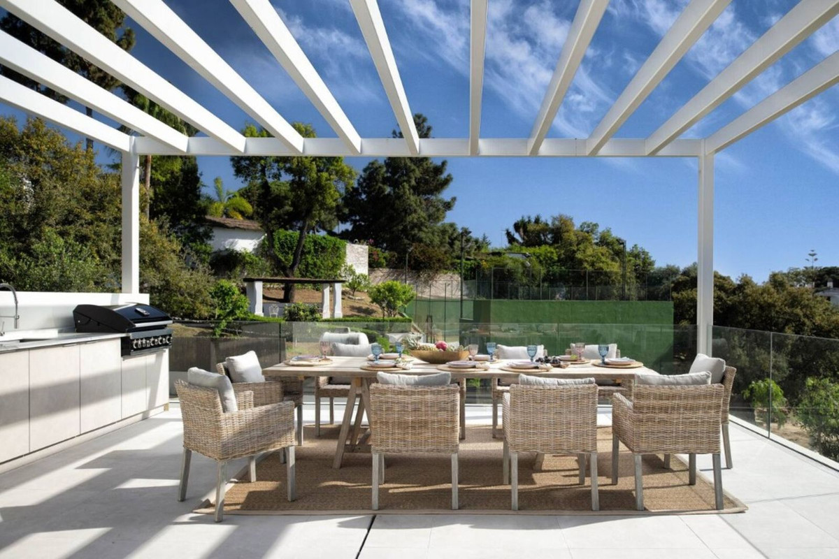 Villa for rent in Elviria, Marbella East