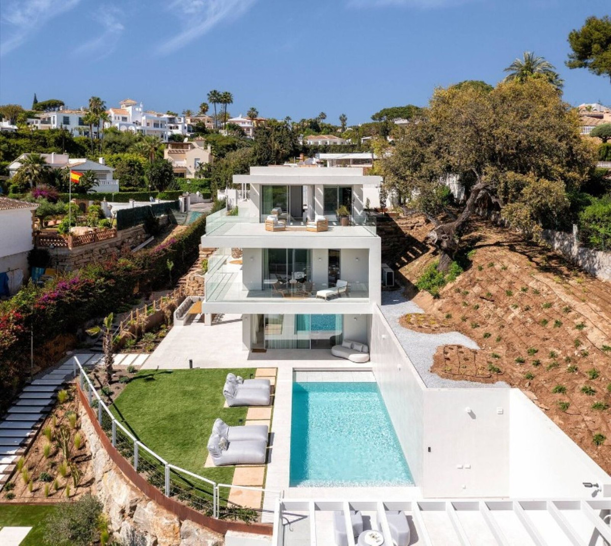 Villa for rent in Elviria, Marbella East