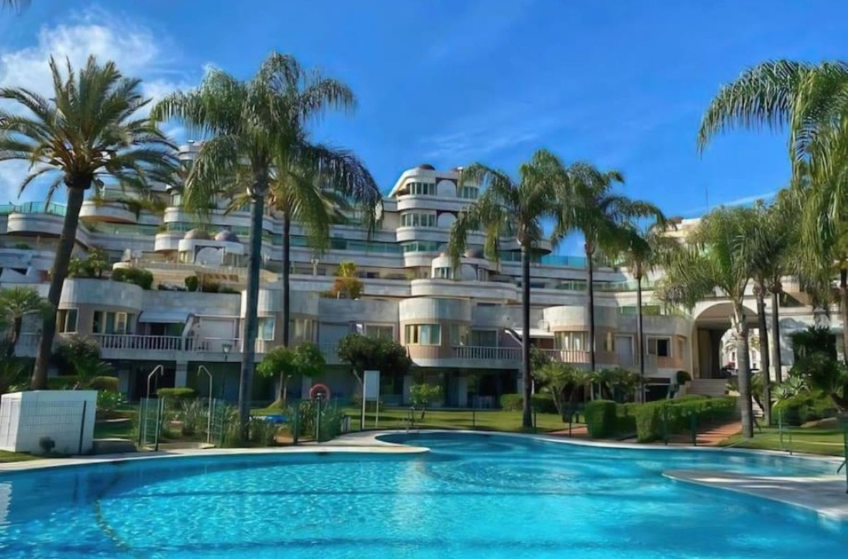 Apartment for long term rent in Marbella - Puerto Banus
