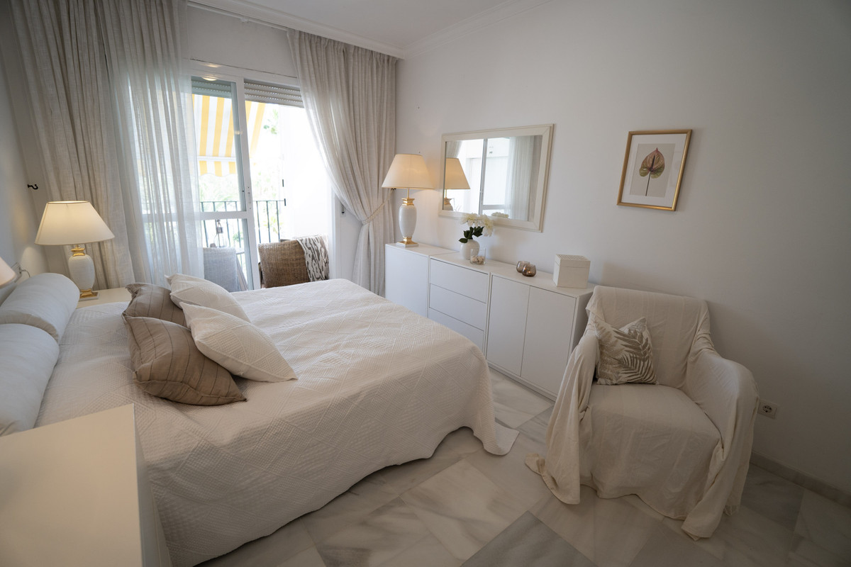 Apartment for long term rent in Nueva Andalucia, Marbella