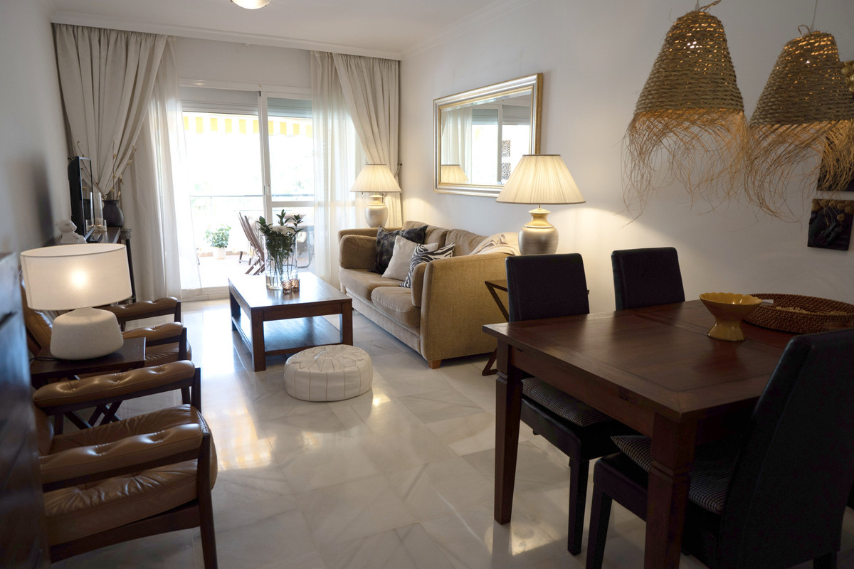 Apartment for long term rent in Nueva Andalucia, Marbella