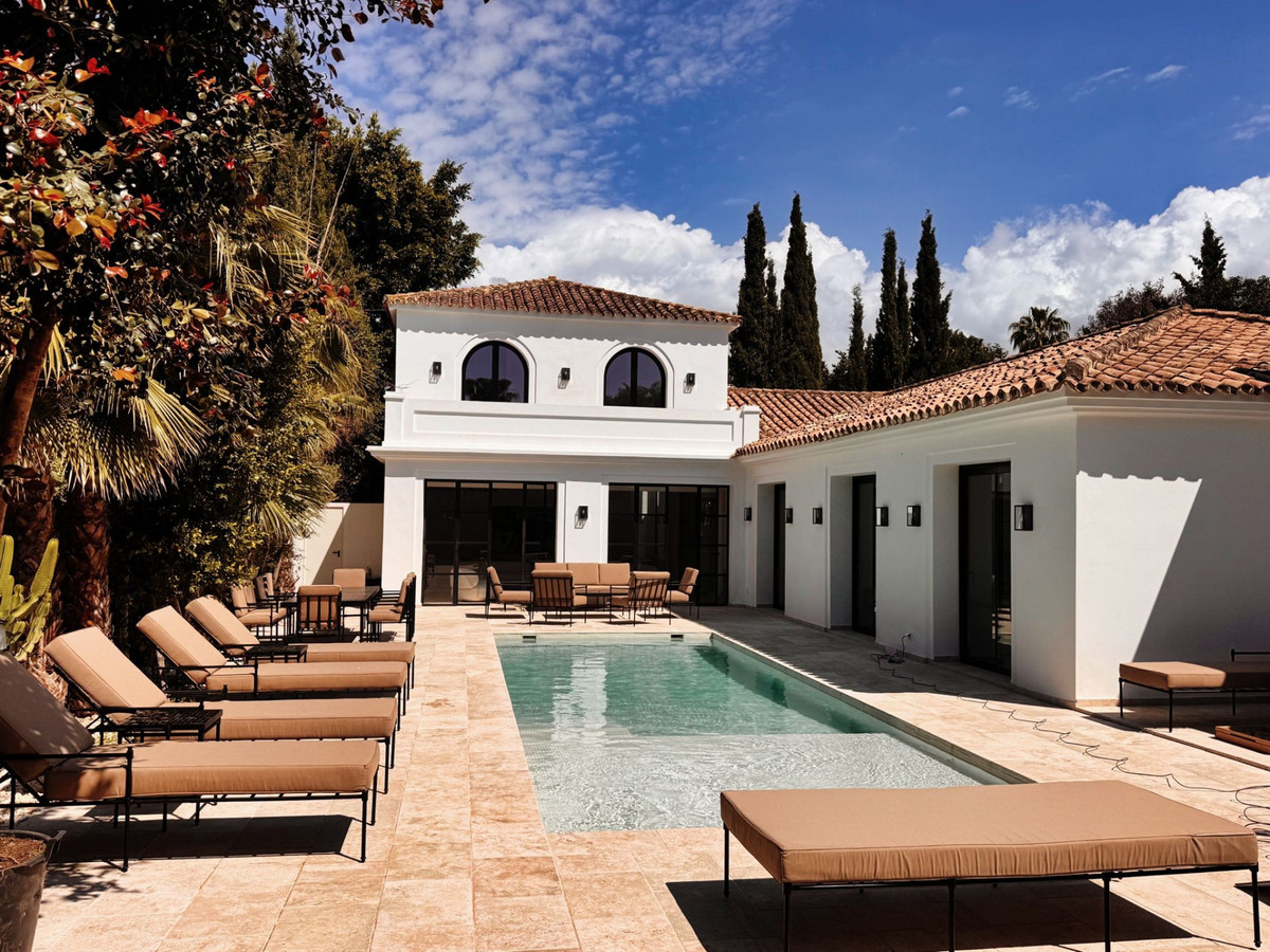 Villa for rent in Aloha, Nueva Andalucia