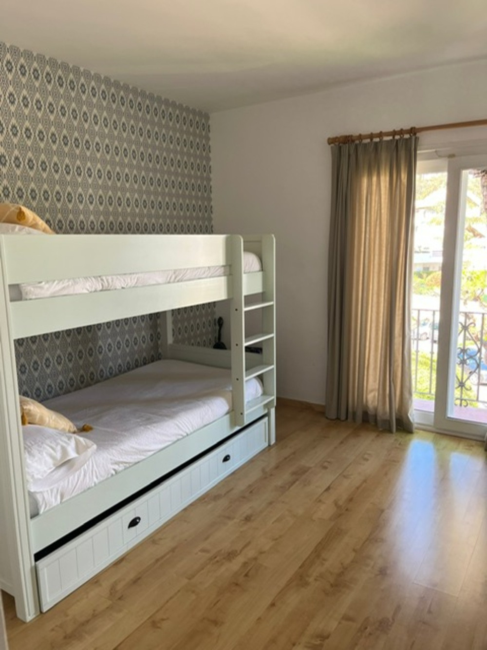 Apartment for rent in Estepona