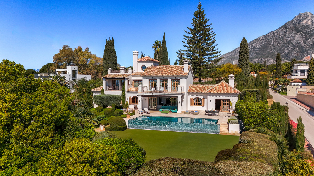 Villa for rent in Marbella Golden Mile