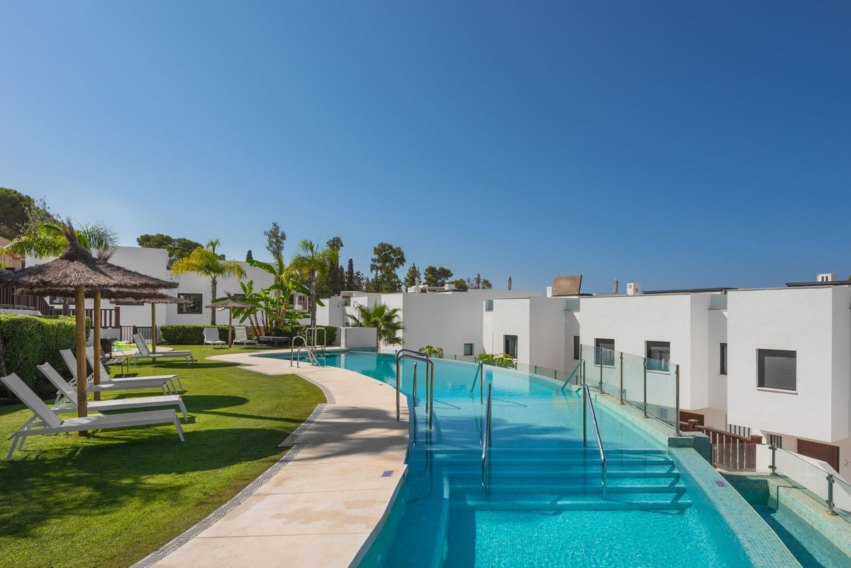 Town House for short term rent in Marbella Golden Mile