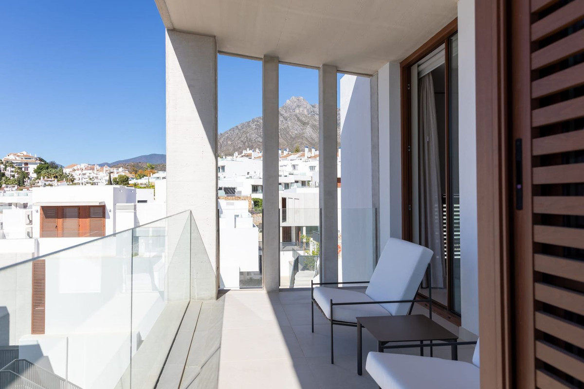 Villa for long term rent in Marbella