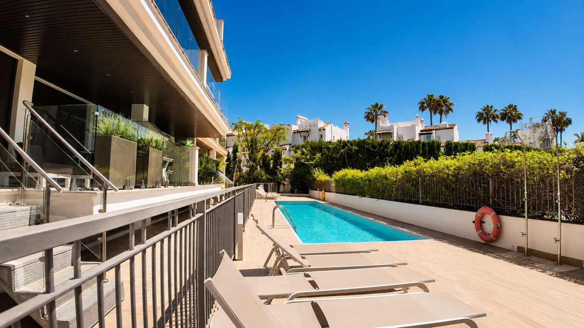 Apartment for short term rent in Estepona