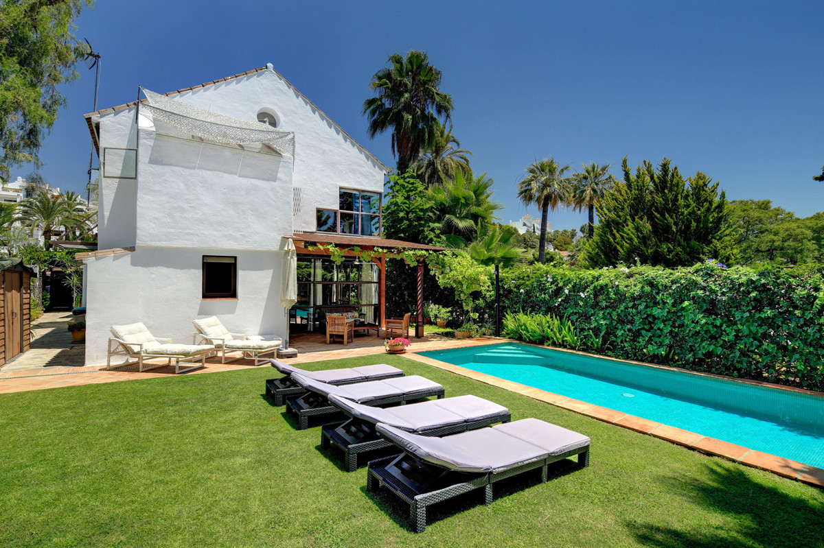 Villa for rent in Nueva Andalucia, Marbella