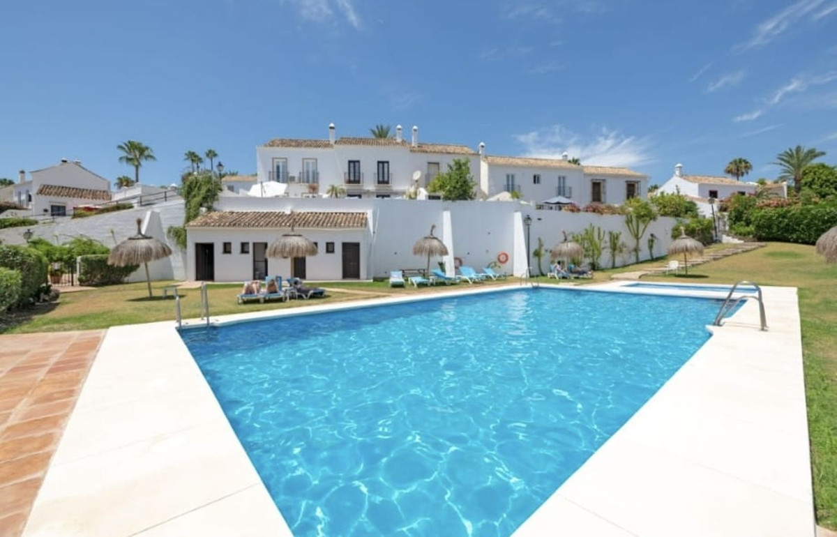 Town House for long term rent in Nueva Andalucia, Marbella