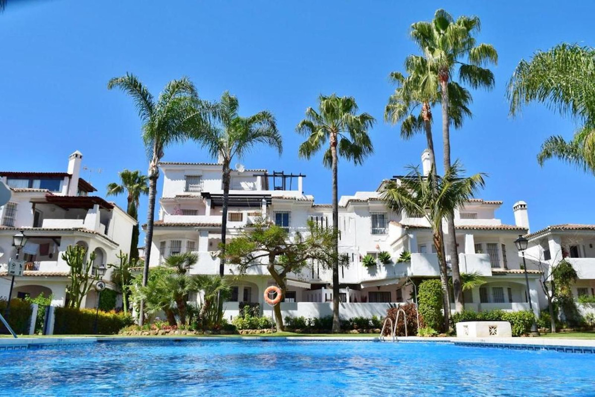 Ground Floor Apartment for rent in Nueva Andalucia, Marbella