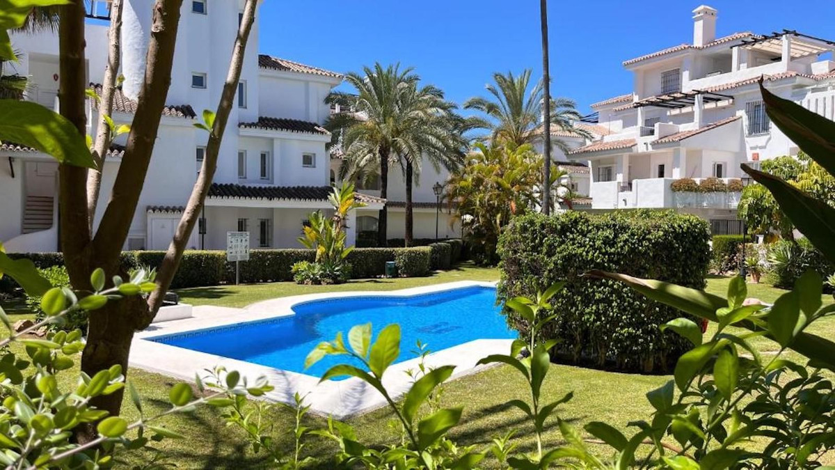 Ground Floor Apartment for rent in Nueva Andalucia, Marbella