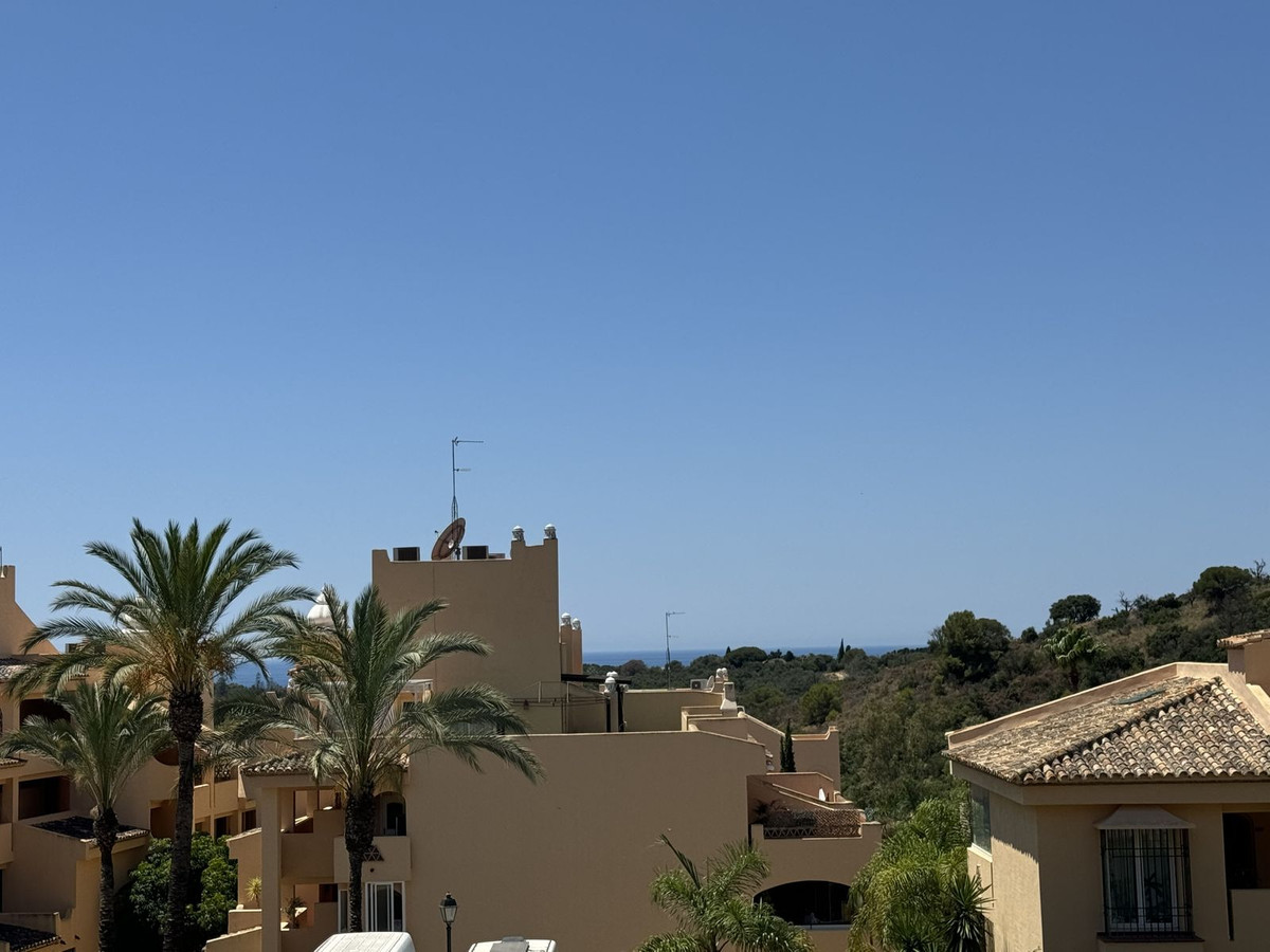 Apartment for rent in Elviria, Marbella East