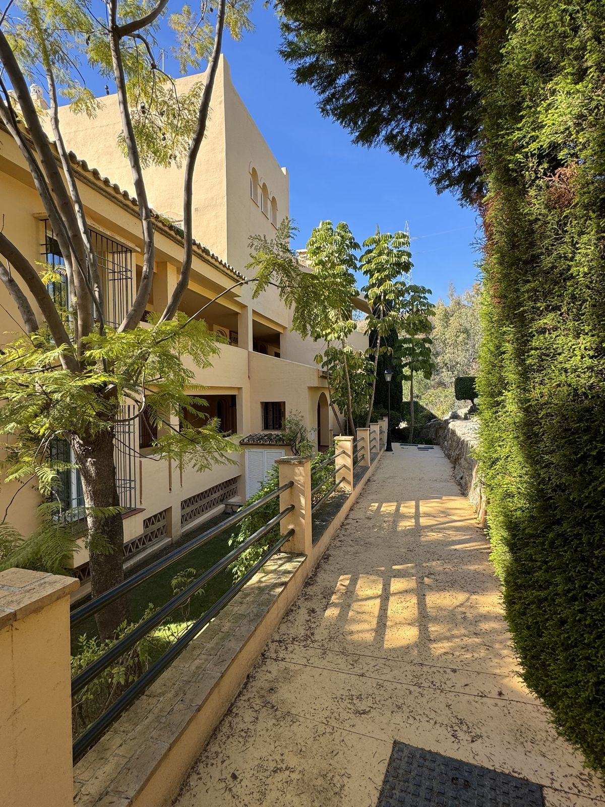 Apartment for rent in Elviria, Marbella East