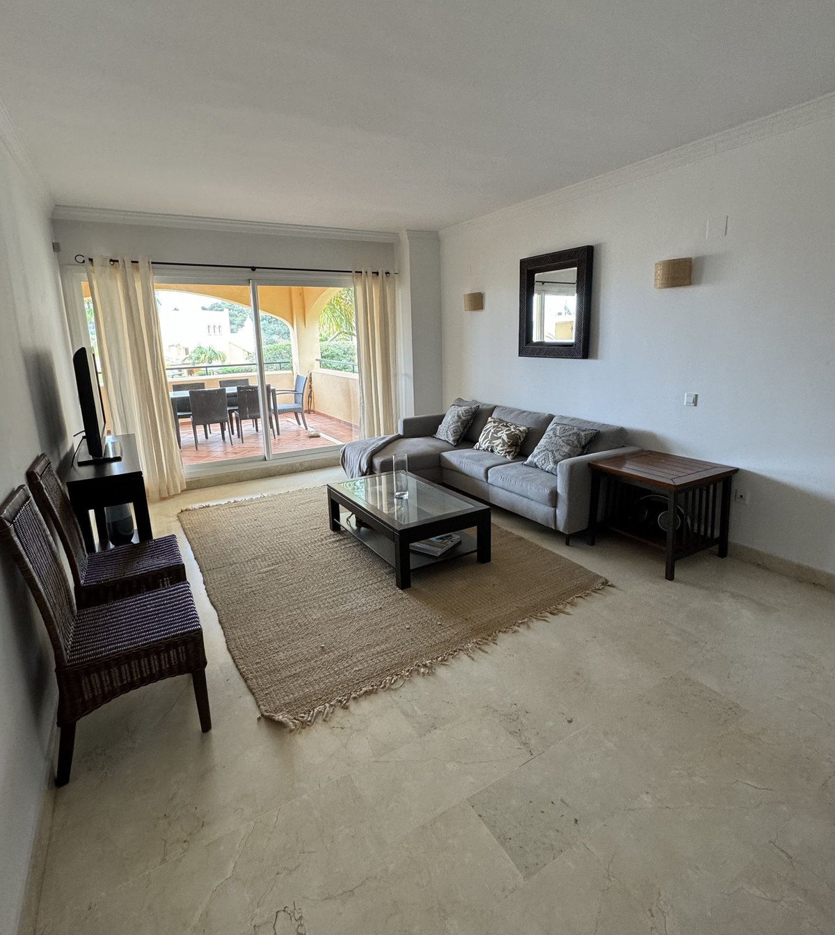 Apartment for rent in Elviria, Marbella East