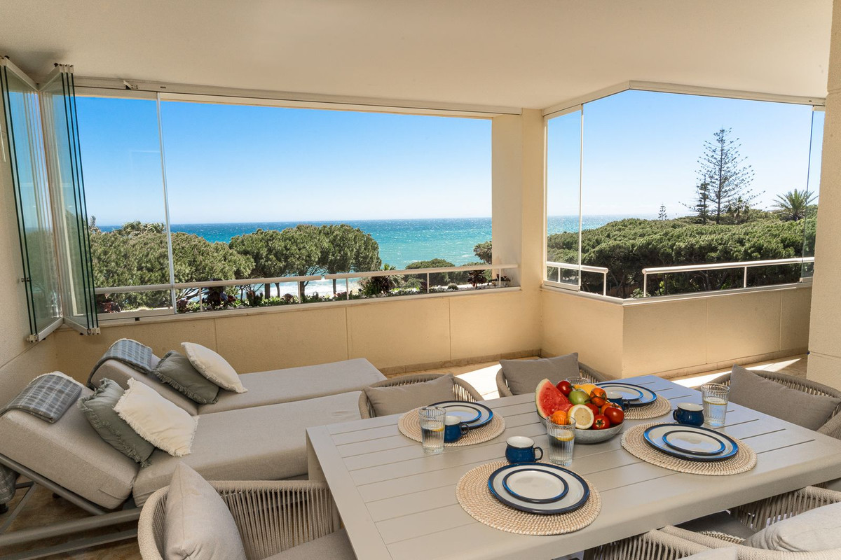 Apartment for short term rent in Cabopino, Marbella East