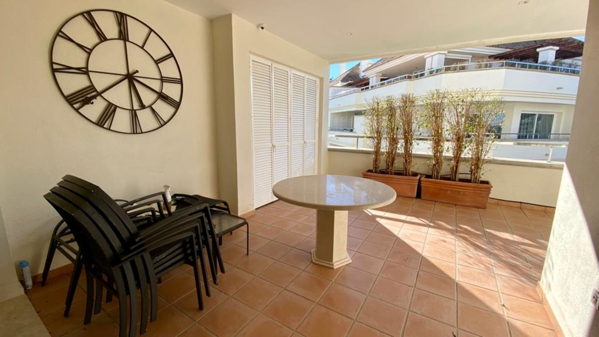 Penthouse for short term rent in Estepona