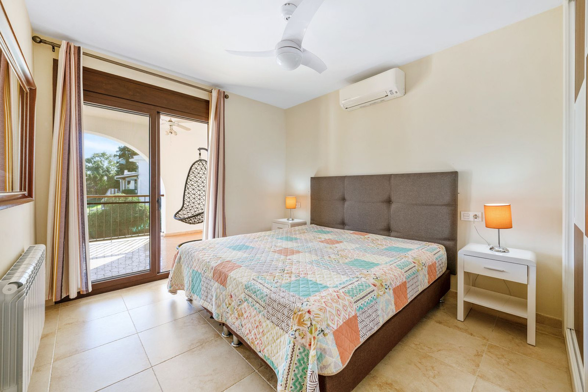 Villa for short term rent in Atalaya, Estepona East