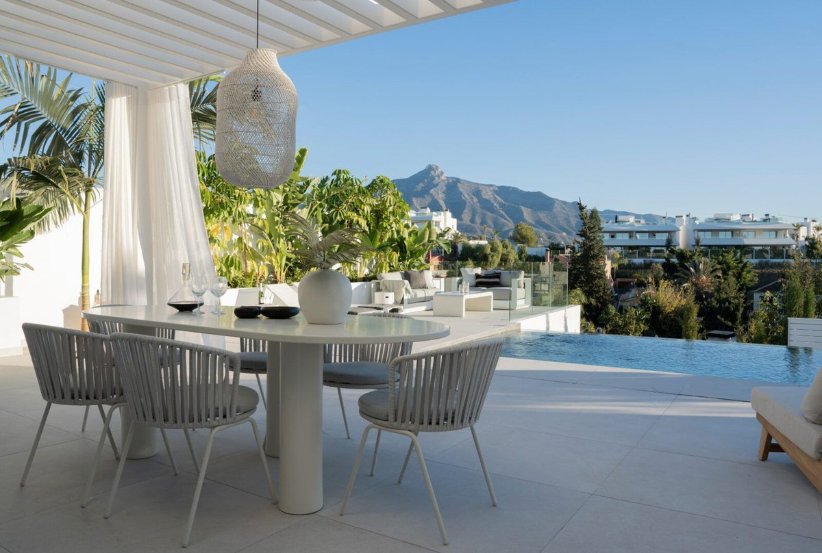 Villa for rent in Nueva Andalucia, Marbella