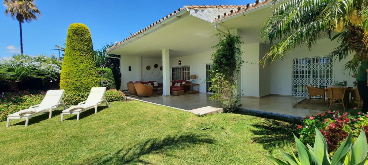 Villa for rent in Guadalmina Baja, San Pedro de Alcantara