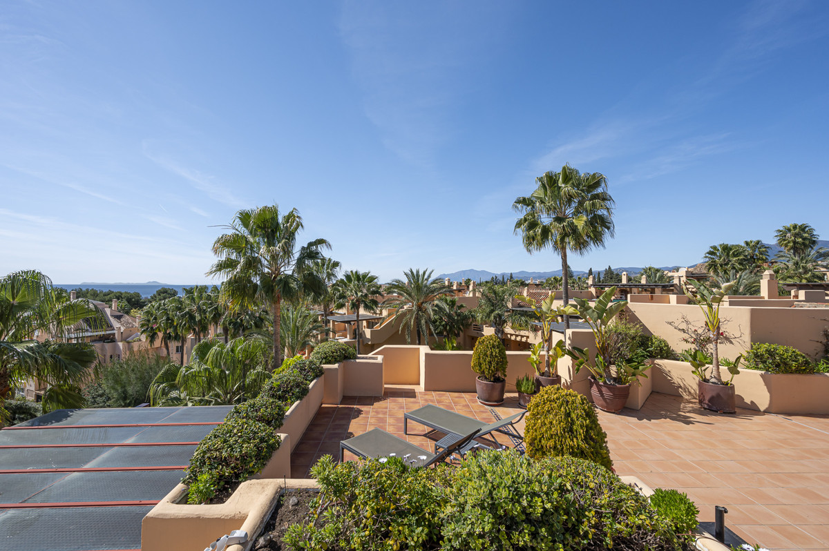 Penthouse for rent in Marbella Golden Mile
