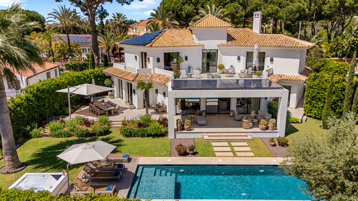 Villa for rent in Los Monteros, Marbella East