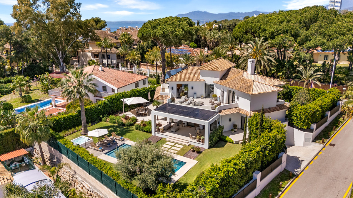 Villa for rent in Los Monteros, Marbella East