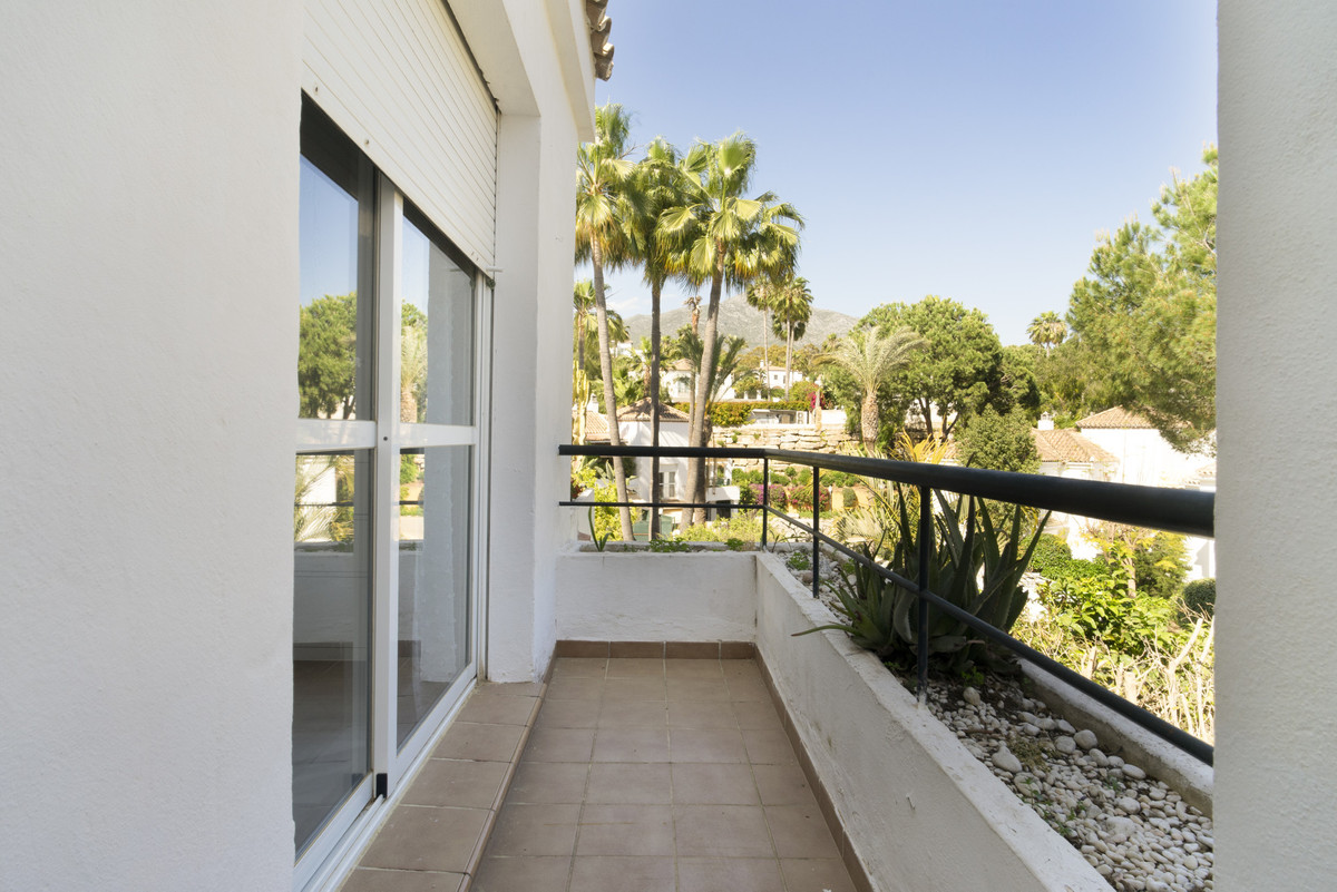 Apartment for short term rent in Nueva Andalucia, Marbella