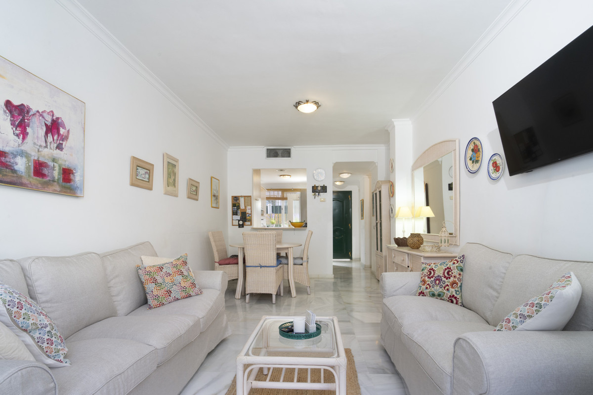 Apartment for short term rent in Nueva Andalucia, Marbella
