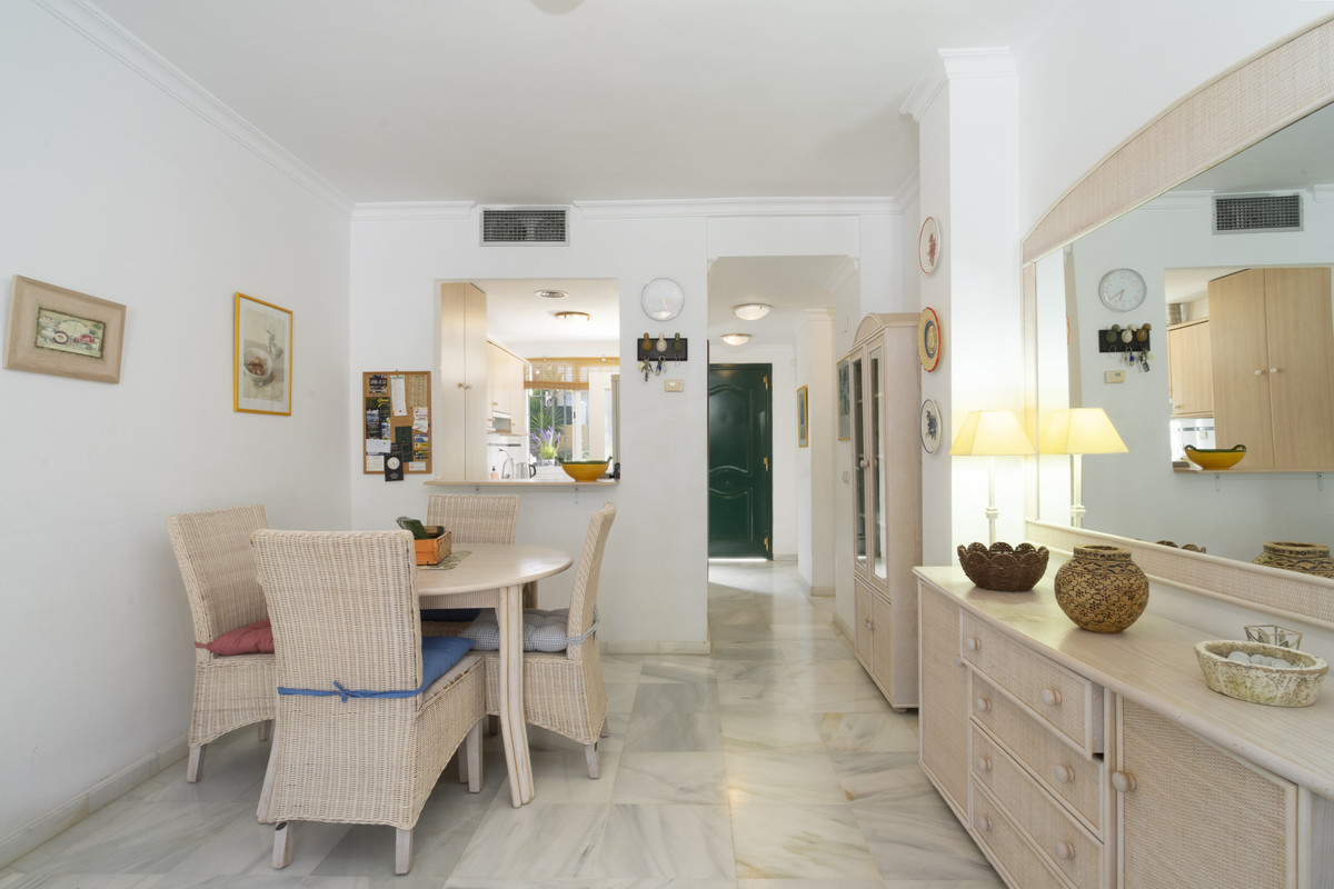 Apartment for short term rent in Nueva Andalucia, Marbella