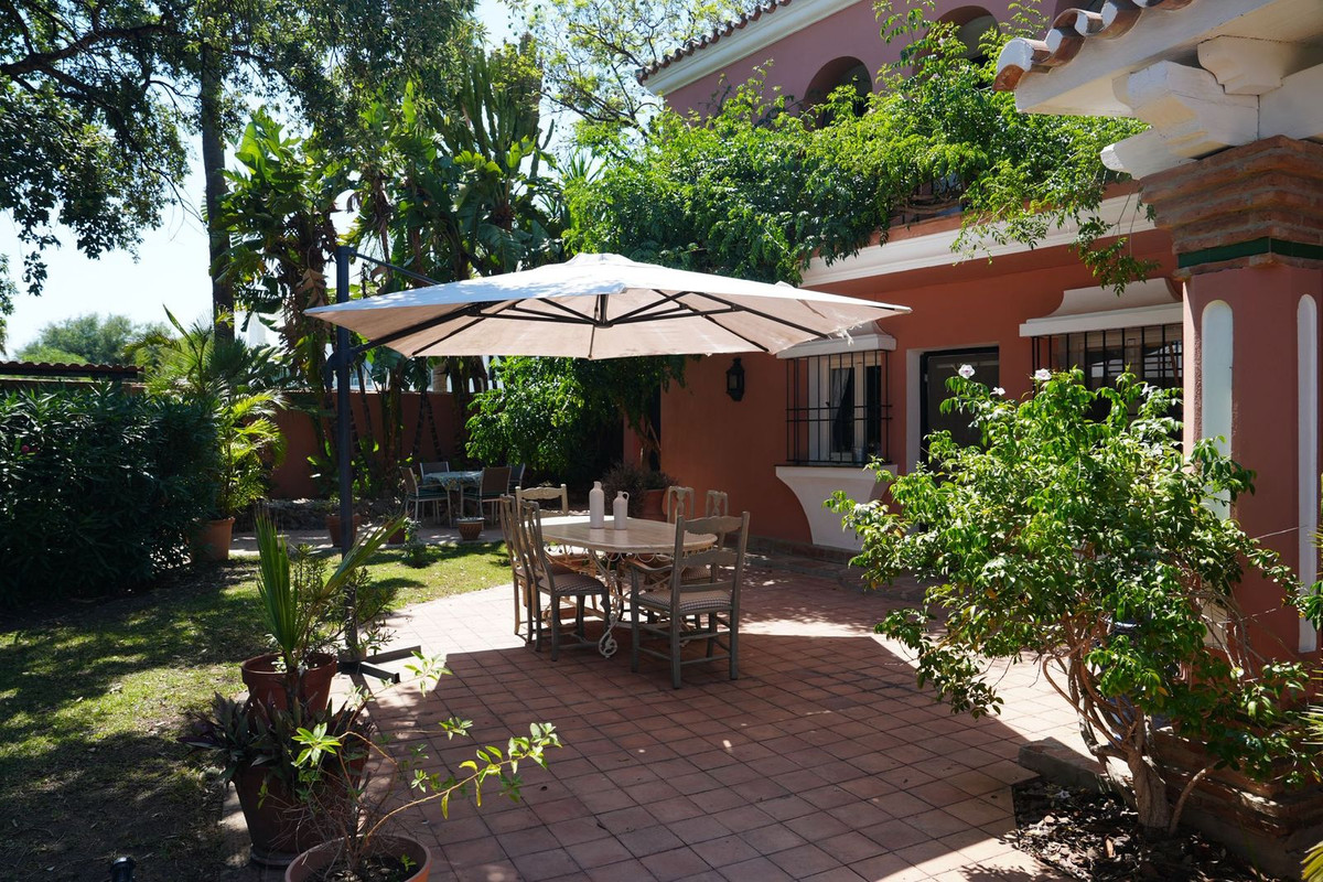 Villa en alquiler vacacional en Benahavis