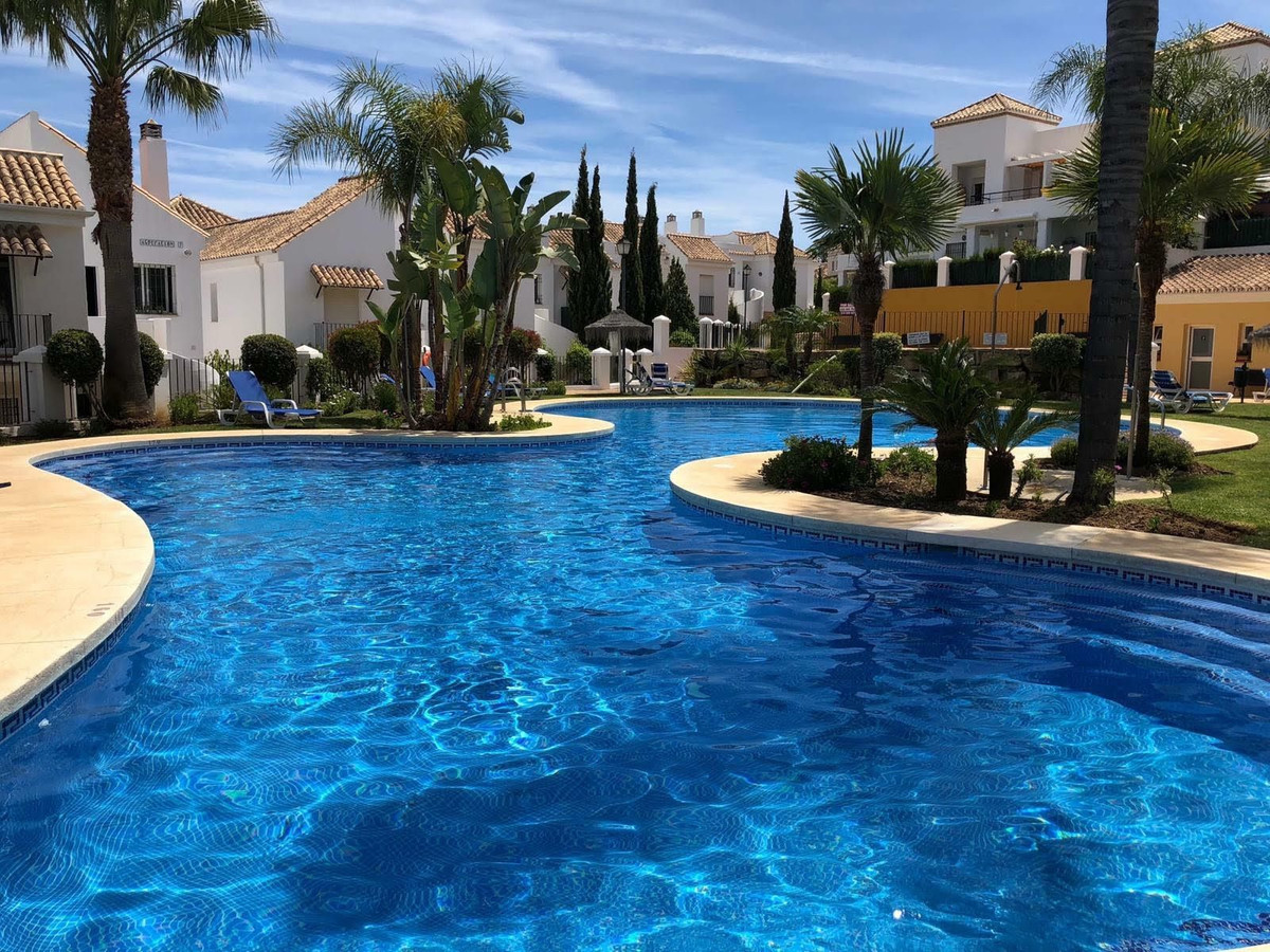 Penthouse for long term rent in Nueva Andalucia, Marbella