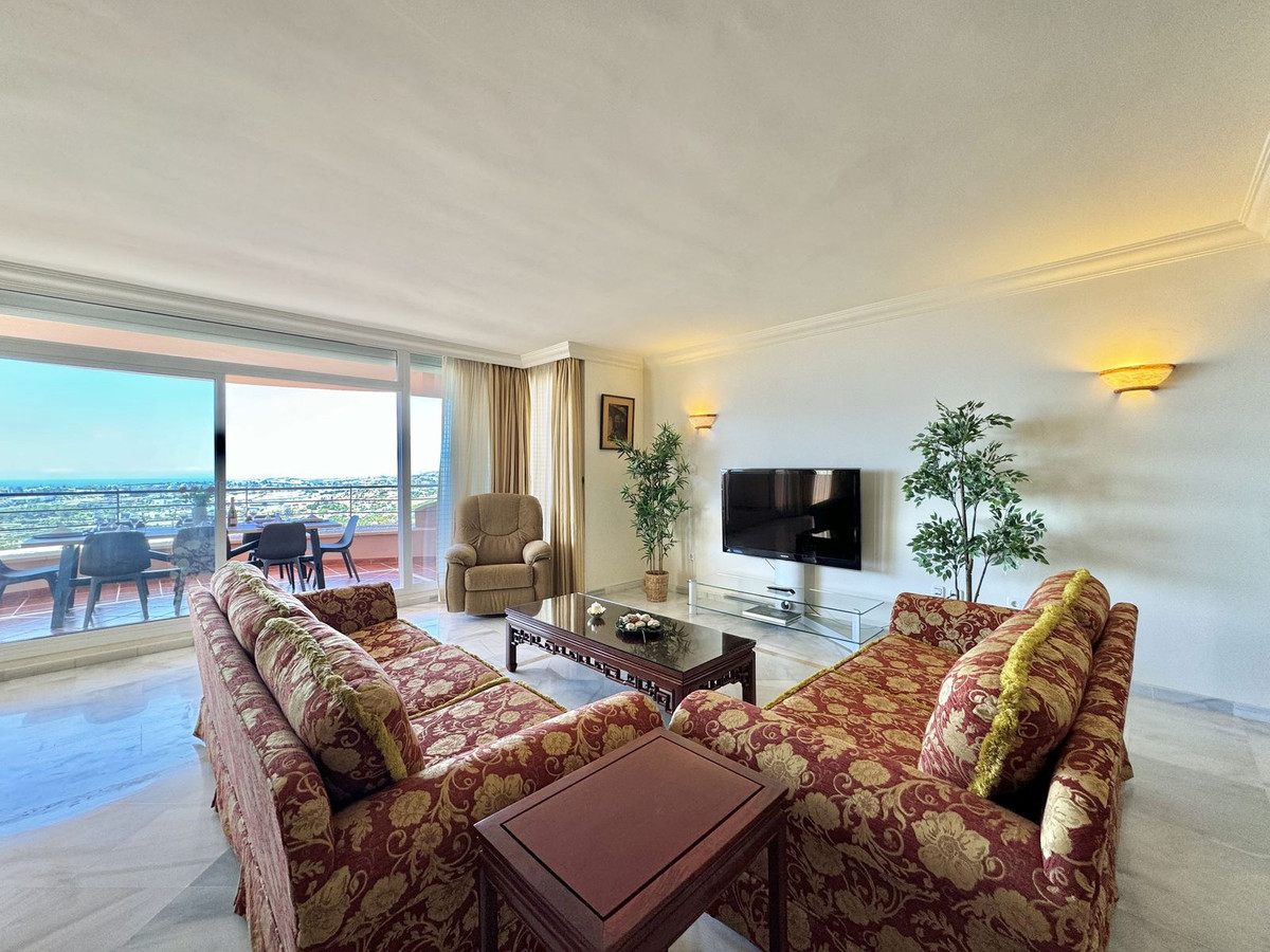 Apartment for rent in Nueva Andalucia, Marbella