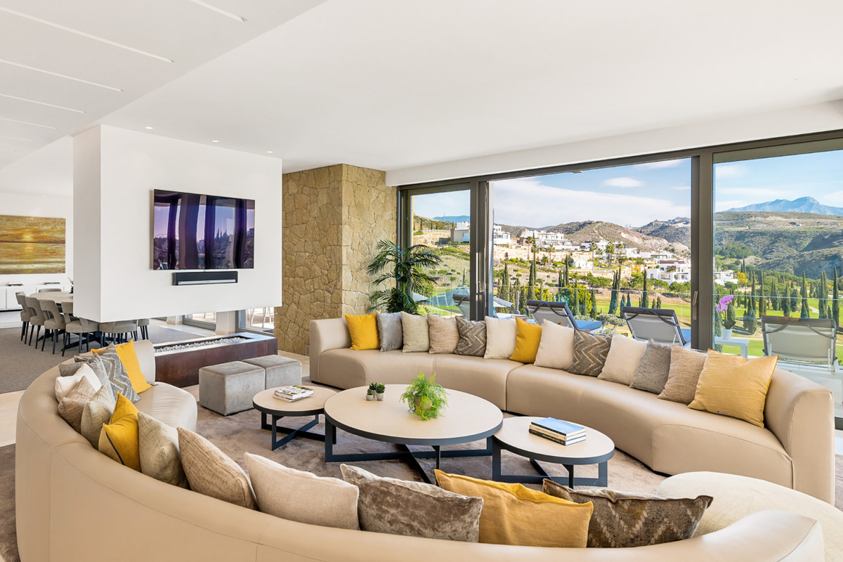 Villa for rent in Los Flamingos, Benahavis