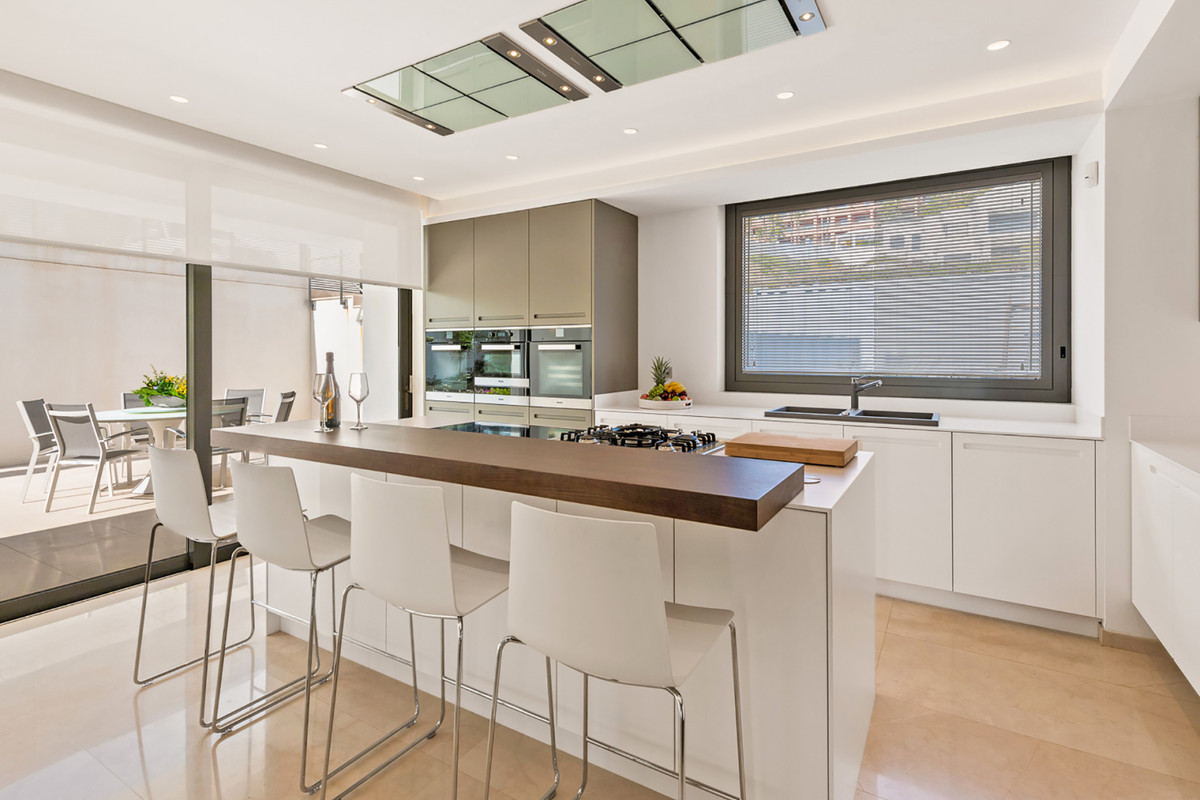 Villa for rent in Los Flamingos, Benahavis