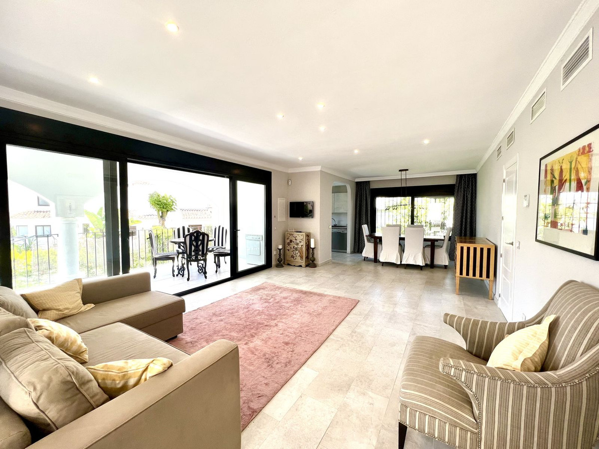 Ground Floor Apartment for rent in Elviria, Marbella East