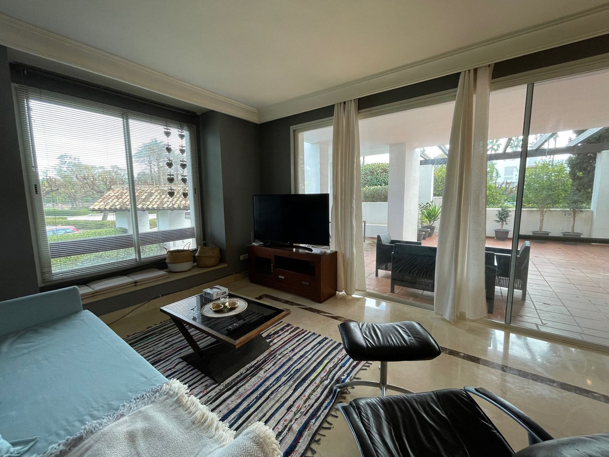 Ground Floor Apartment for short term rent in Estepona