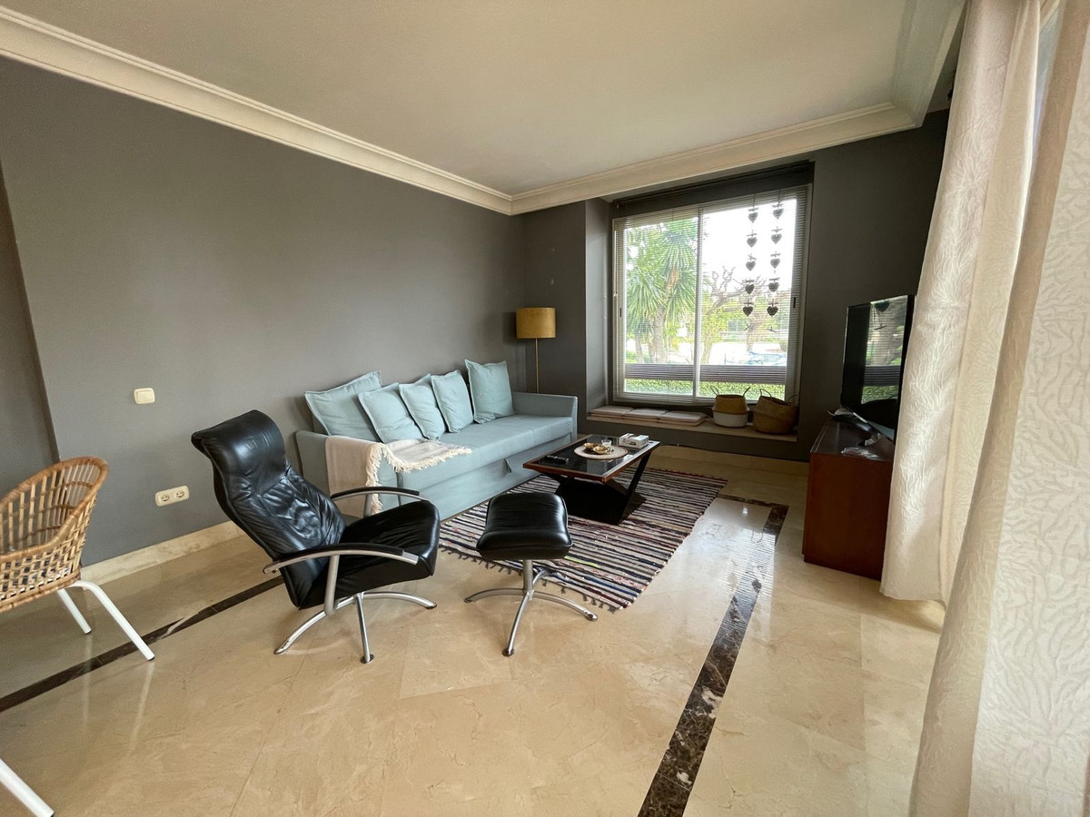 Ground Floor Apartment for short term rent in Estepona