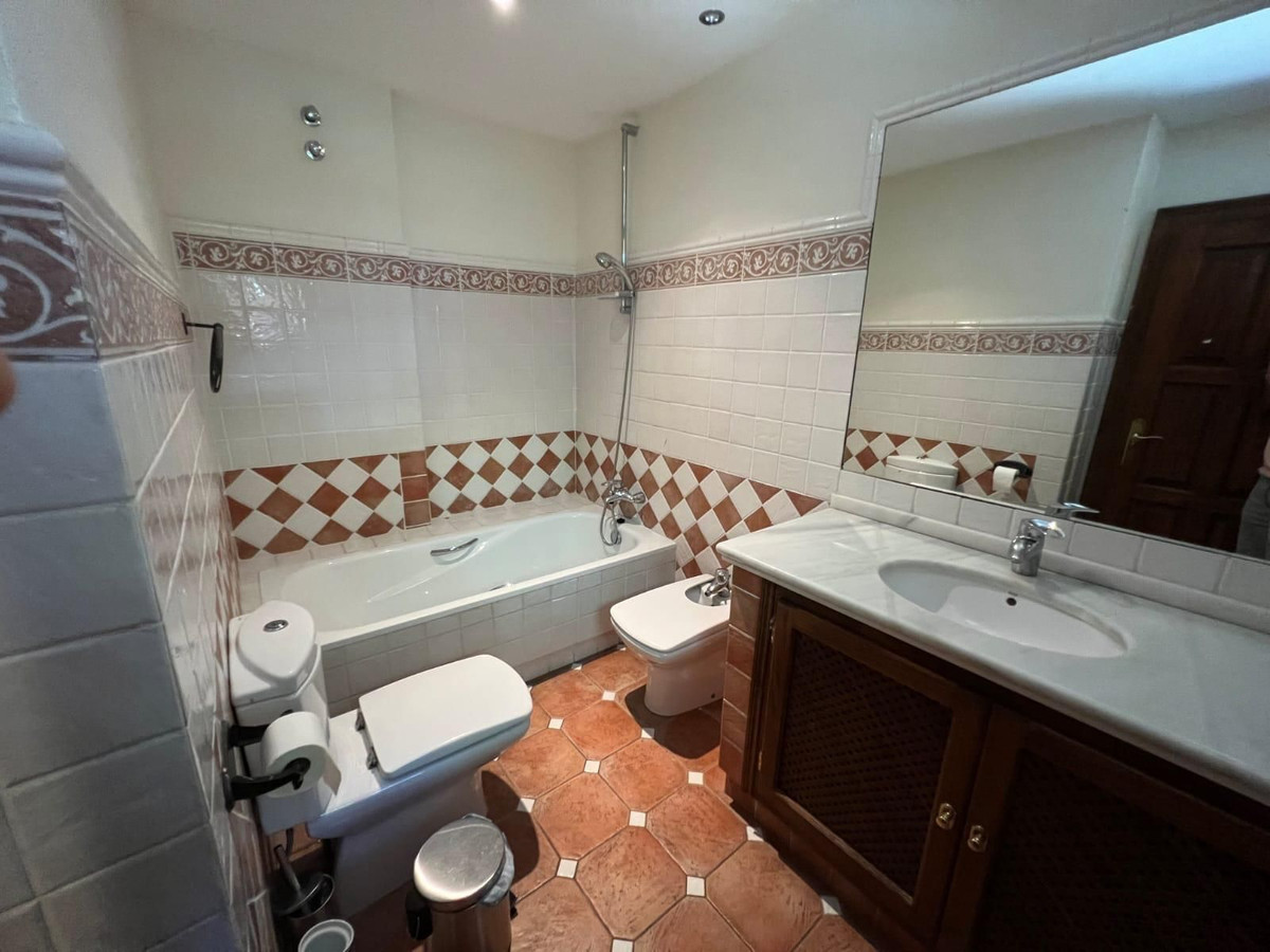 Villa for short term rent in Marbella