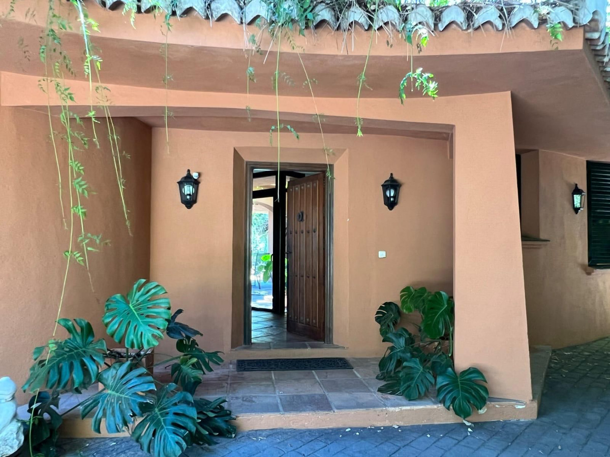 Villa for short term rent in Marbella